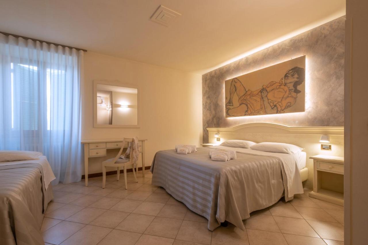 Hotel San Lorenzo Pozzolengo Bagian luar foto