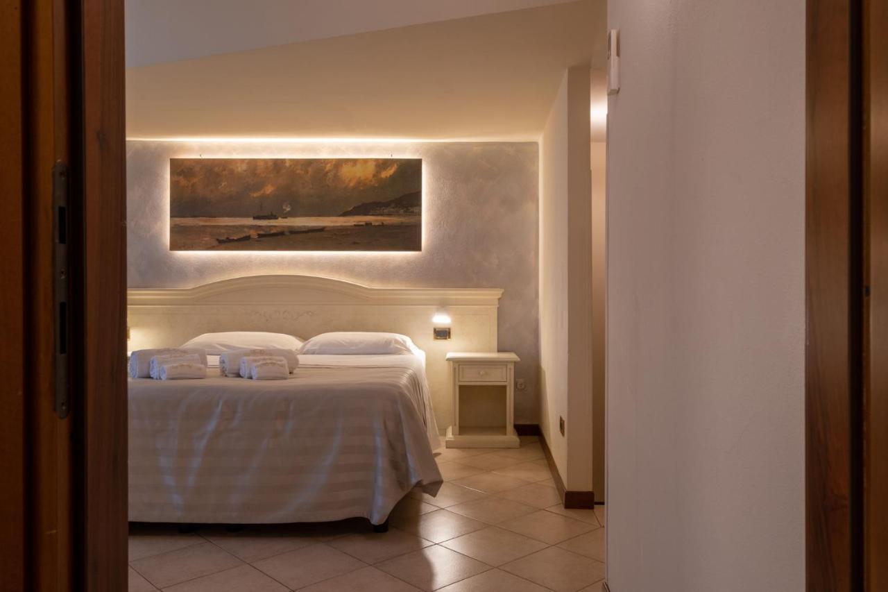 Hotel San Lorenzo Pozzolengo Bagian luar foto